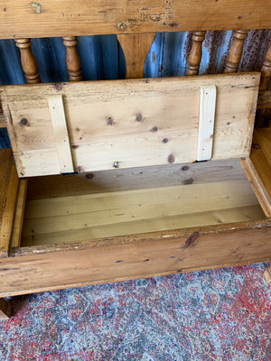 A Swedish pine settle