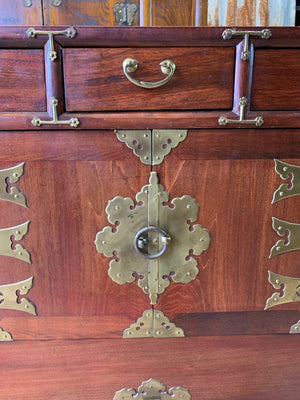 A large Korean Bandaji chest
