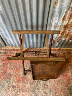 An oak butler's tray table