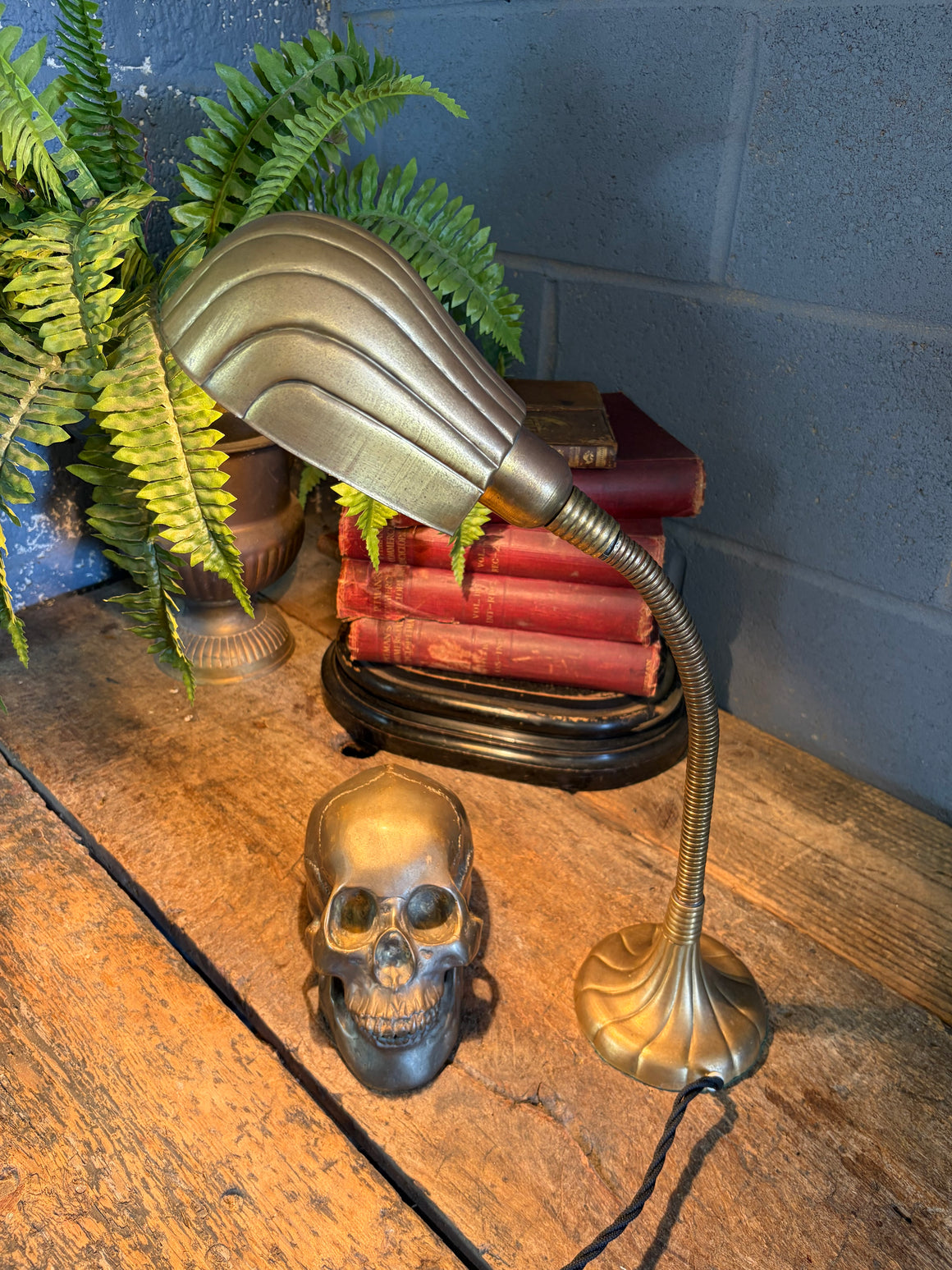 An Art Deco shell desk lamp with gooseneck