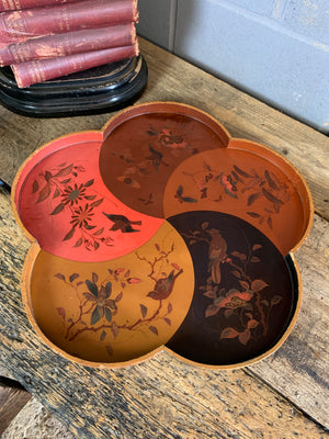 A large Japanese cinquefoil lacquered tray