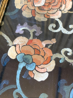 A framed Chinese silk embroidery