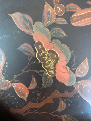 A large Japanese cinquefoil lacquered tray