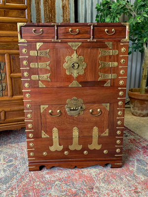 A large Korean Bandaji chest