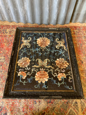 A framed Chinese silk embroidery