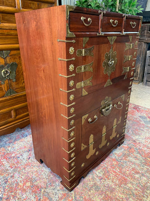 A large Korean Bandaji chest