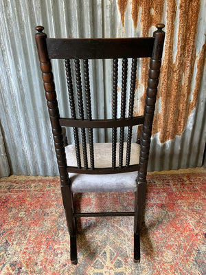 A bobbin rocking chair