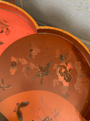 A large Japanese cinquefoil lacquered tray