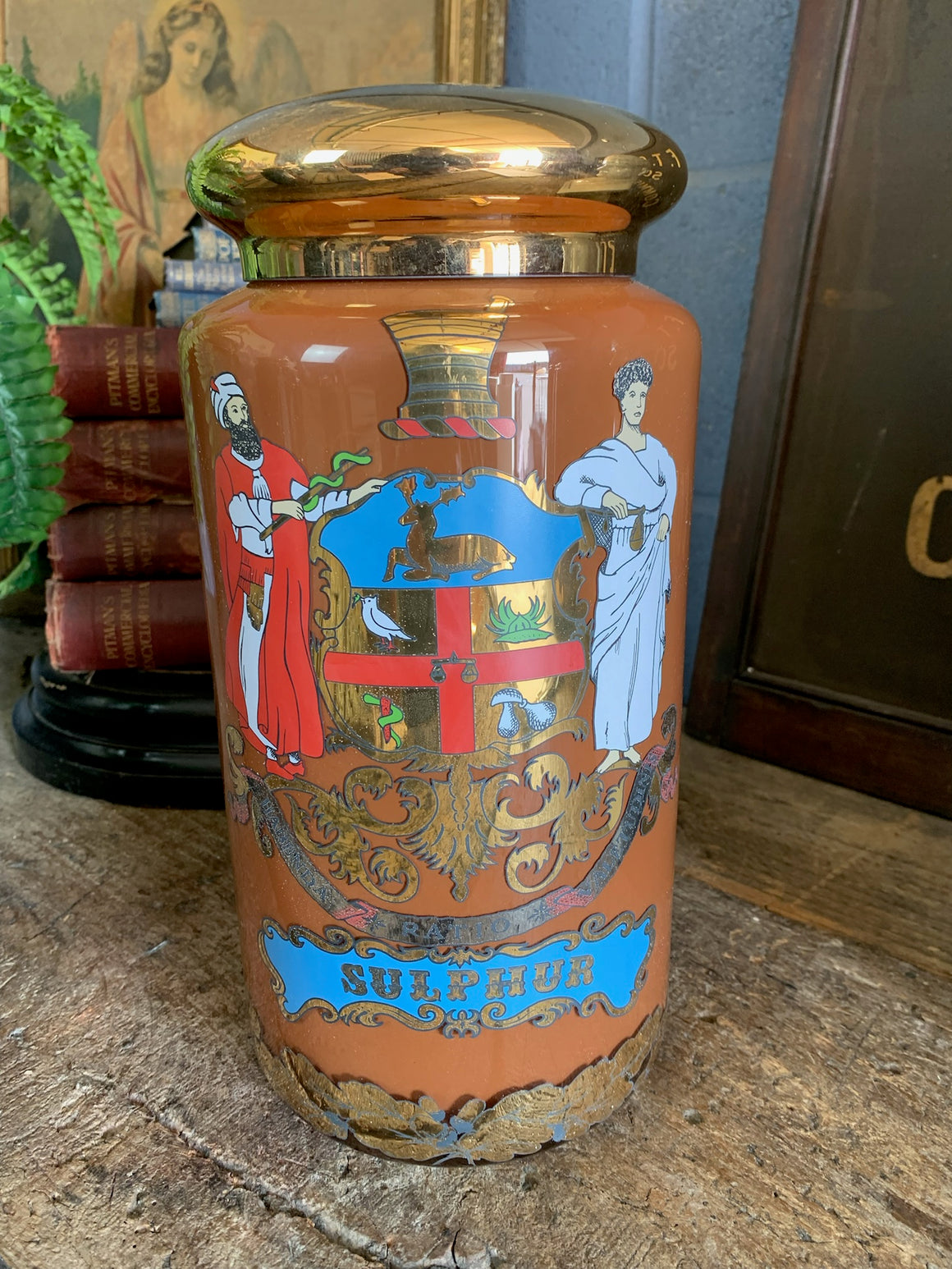 A large Royal Pharmaceutical Society apothecary jar - Sulphur
