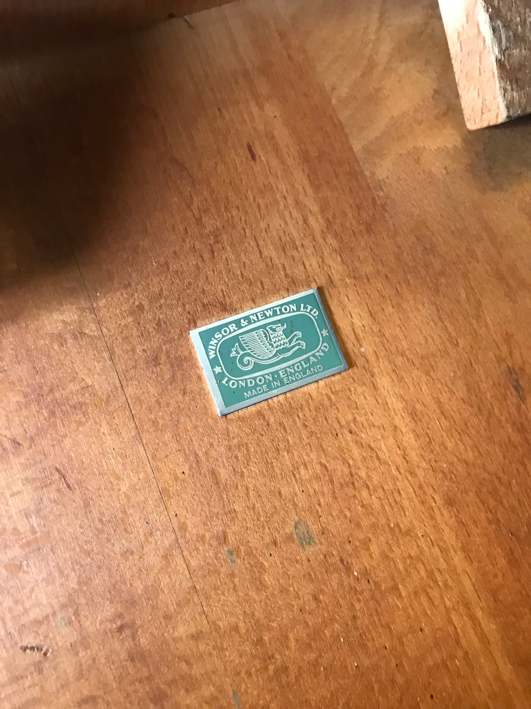 A wooden Winsor & Newton donkey bench easel