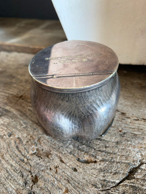 A silver plate horse hoof inkwell with engraved lid