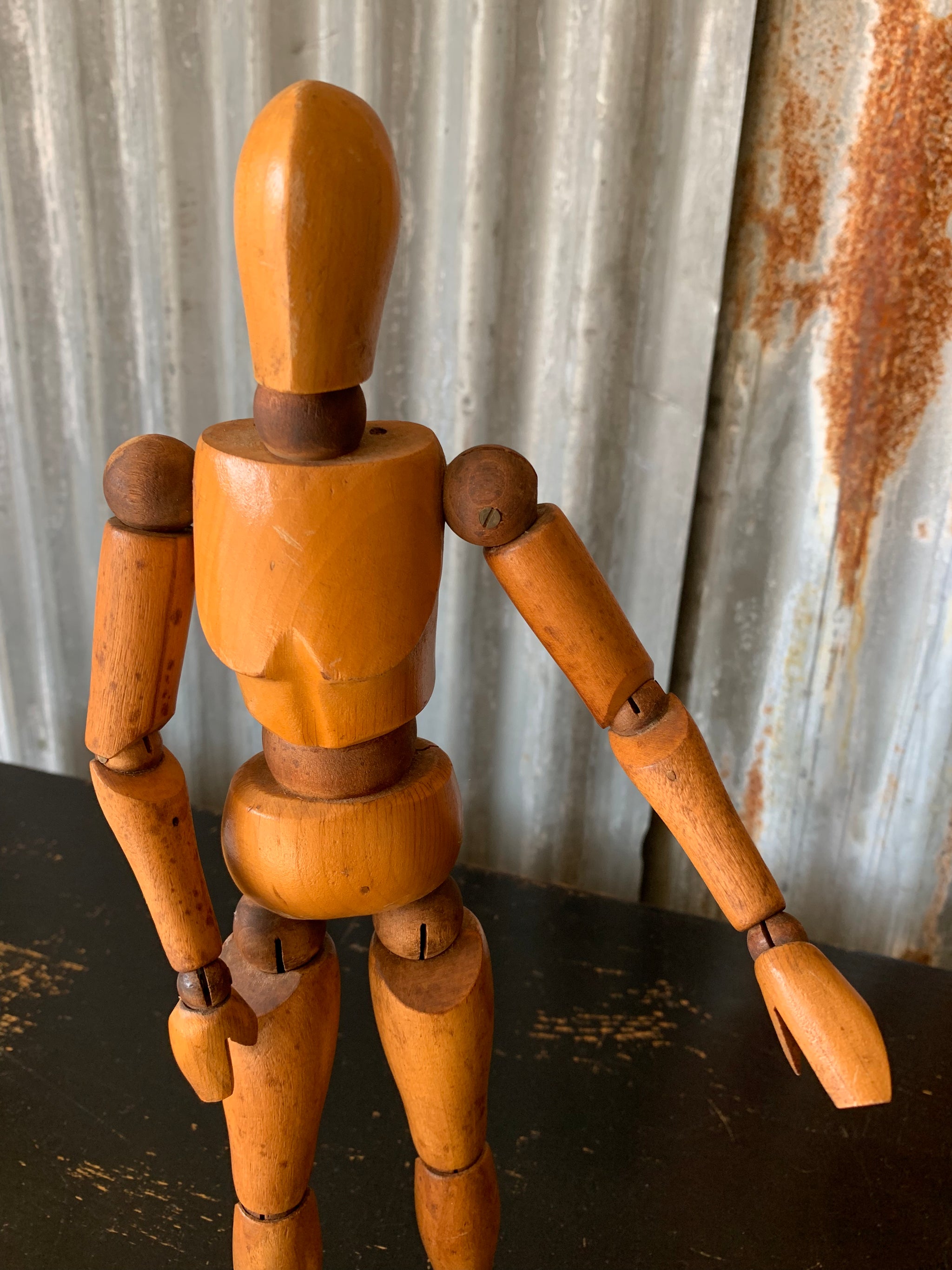 A very large wooden artist's lay figure 40cm/16"