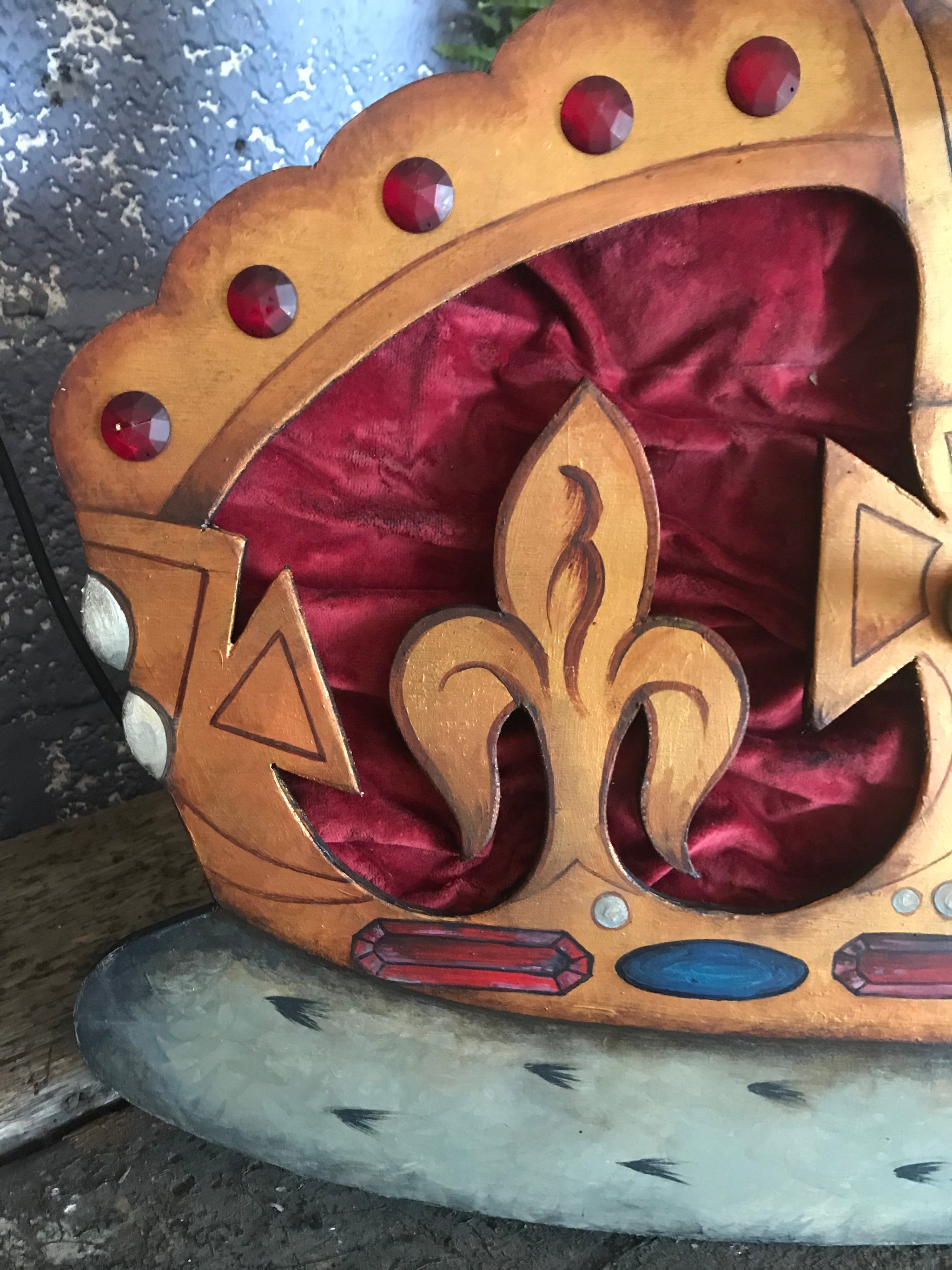 A hand painted illuminated royal crown fairground panel