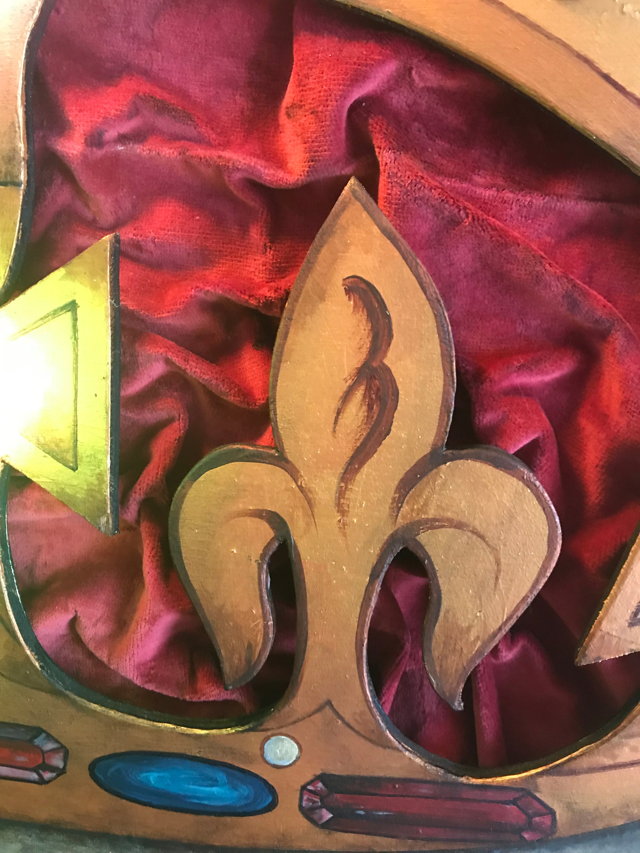 A hand painted illuminated royal crown fairground panel