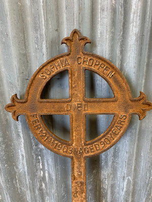 A cast iron grave marker - Choppen