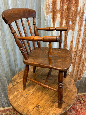 A child's or doll’s Windsor chair