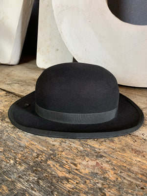 A Lincoln, Bennett & Co. black cappello Romano hat