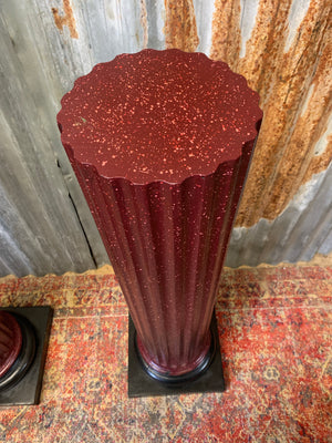 A faux marble Italianate column