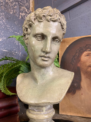 A Grand Tour bust of The Victorious Athlete