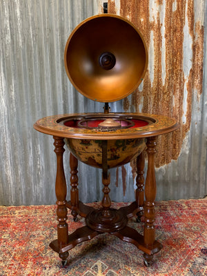 A large 20th century globe bar