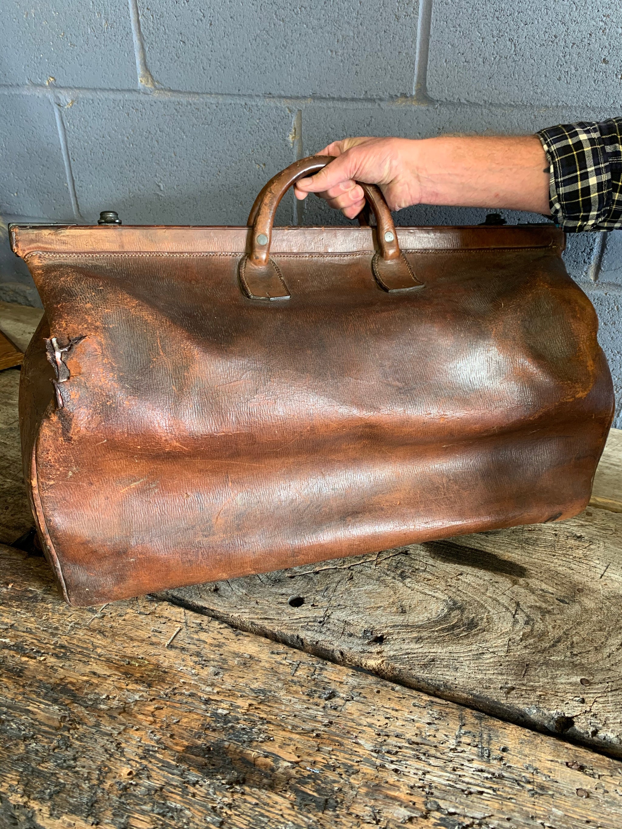A large brown leather monogrammed Gladstone bag - Belle and Beast