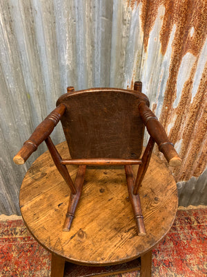 A child's or doll’s Windsor chair