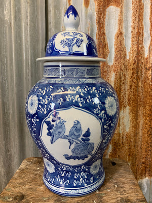 A pair of large Chinese ginger jars