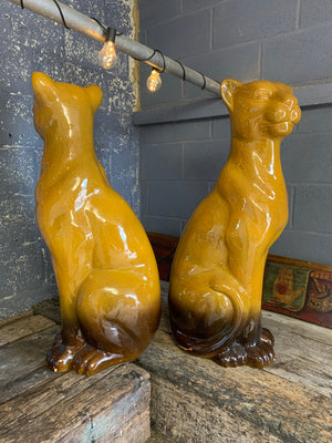 A pair of large drip glaze big cats