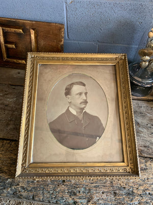 A 19th Century portrait photograph of a gentleman