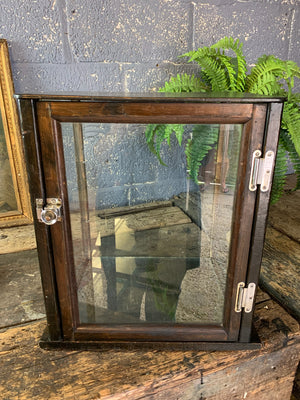 An Edwardian table top shop display cabinet