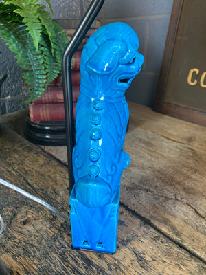 A single turquoise ceramic Chinese foo dog lamp