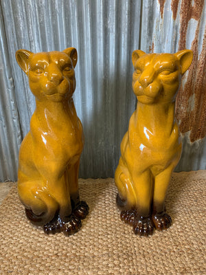 A pair of large drip glaze big cats