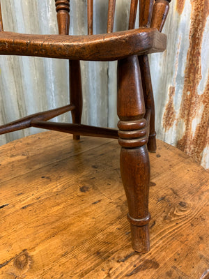 A child's or doll’s Windsor chair