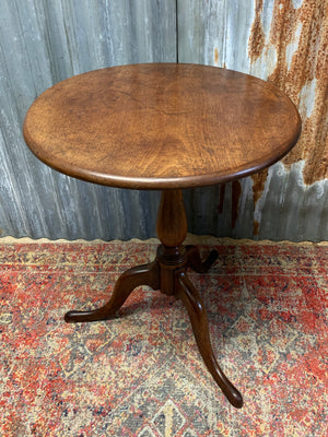 A tilt top table