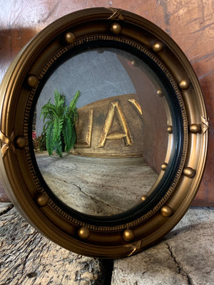 A small Atsonea convex mirror