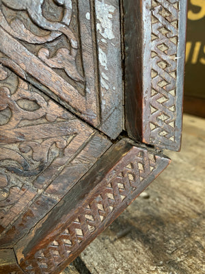 A small Moorish octagonal table